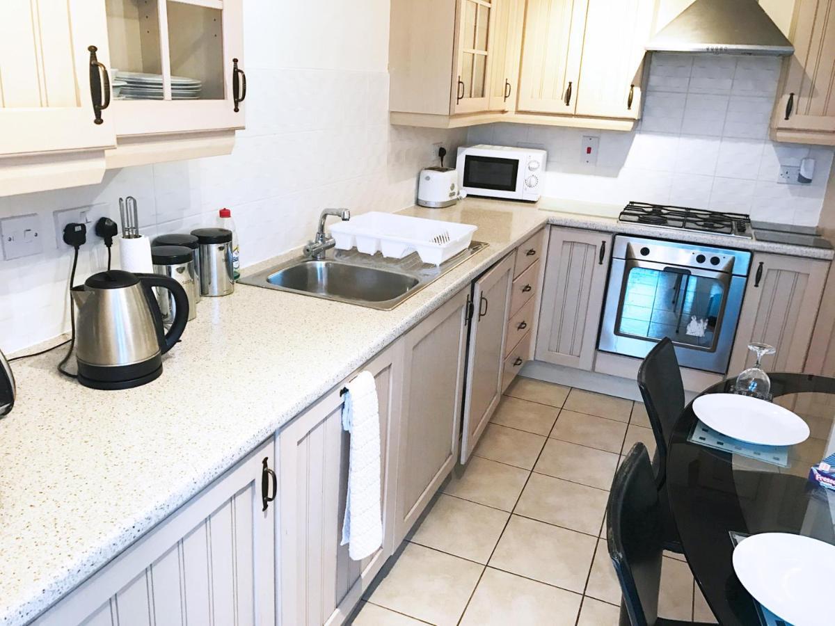 Guest house My-places Abbotsfield Court Townhouse 4 Manchester