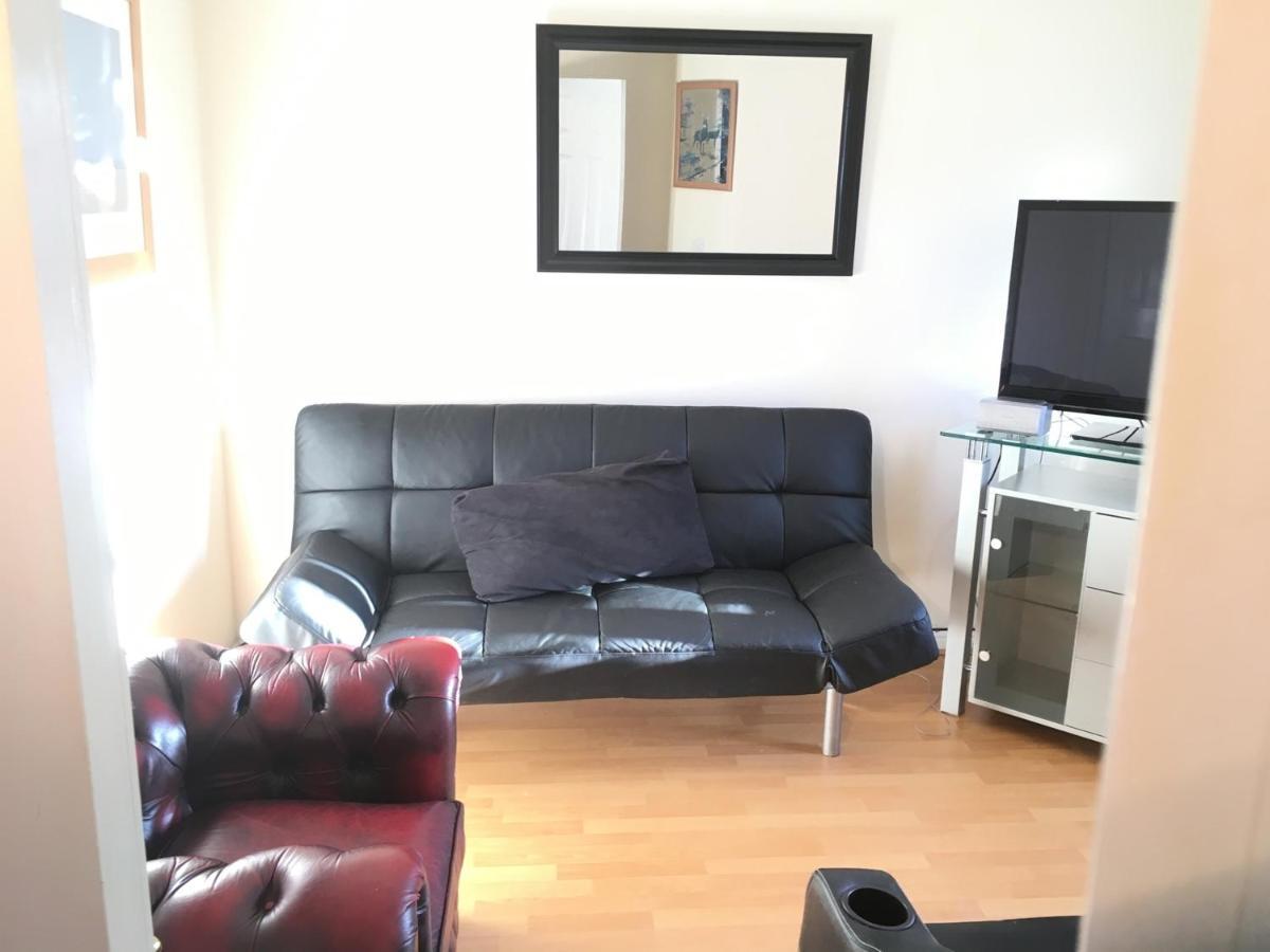 My-places Abbotsfield Court Townhouse 4 Guest house 4*