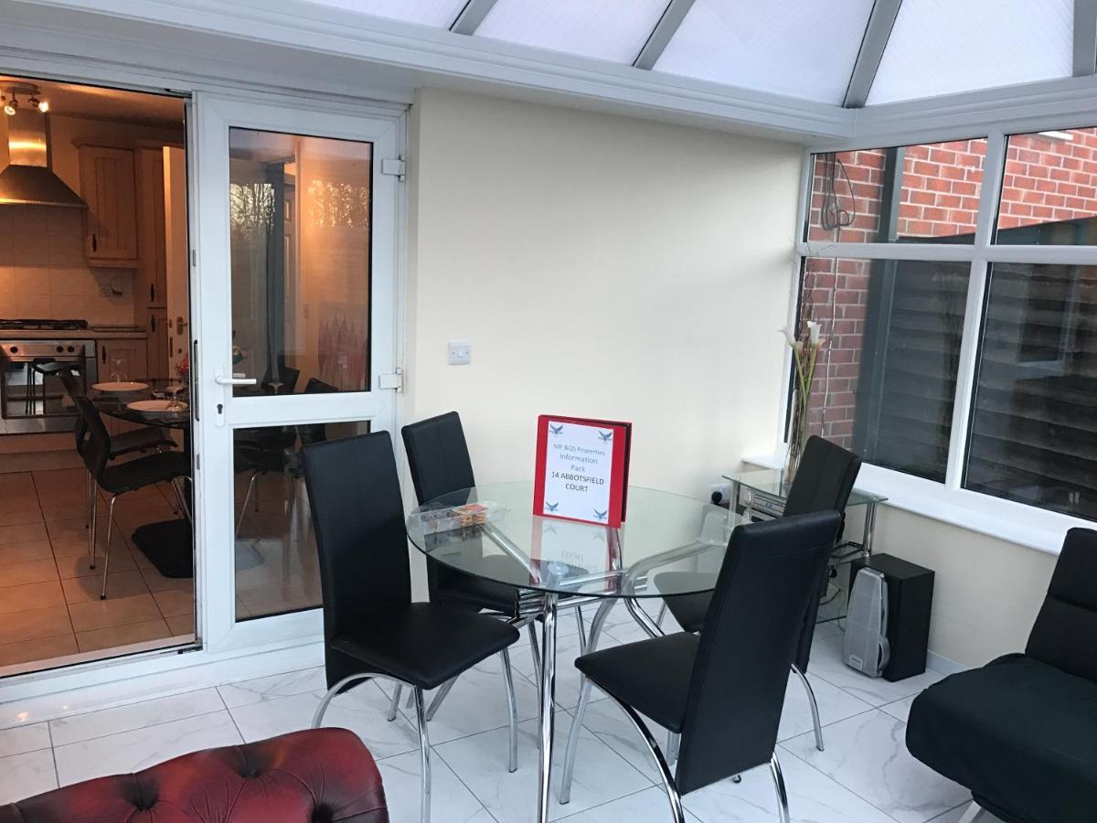 Guest house My-places Abbotsfield Court Townhouse 4 4*