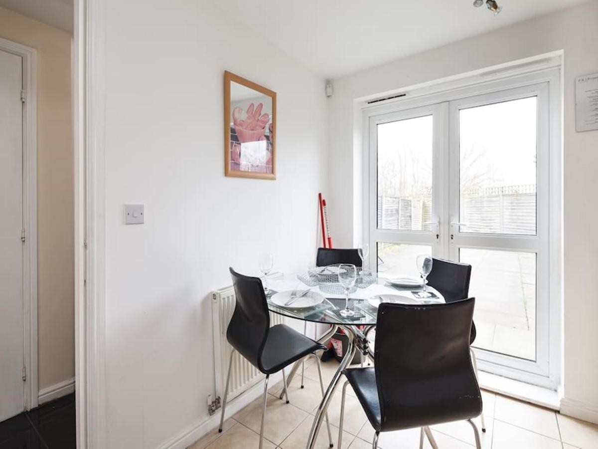Guest house My-places Abbotsfield Court Townhouse 4 4*