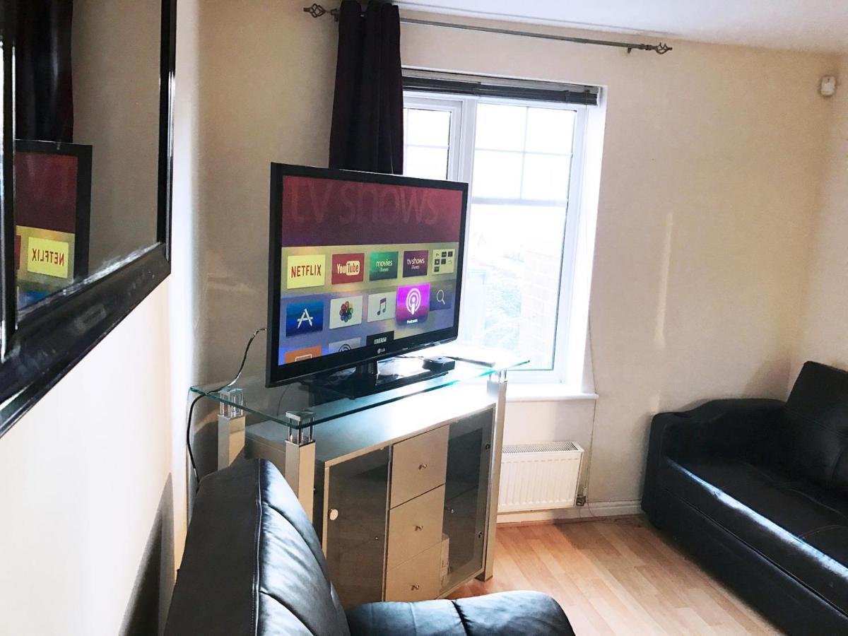 My-places Abbotsfield Court Townhouse 4 4*