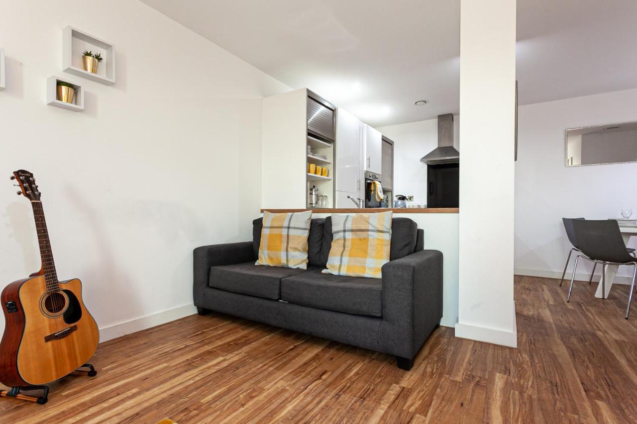 X1 Media City 3 Bedroomed Free Wifi & Free Parking Appartement