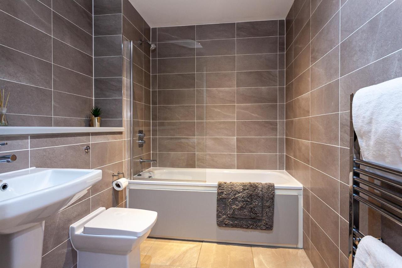 Appartement X1 Media City 3 Bedroomed Free Wifi & Free Parking