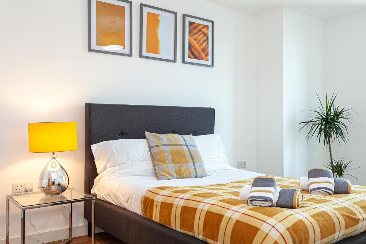 Appartement X1 Media City 3 Bedroomed Free Wifi & Free Parking