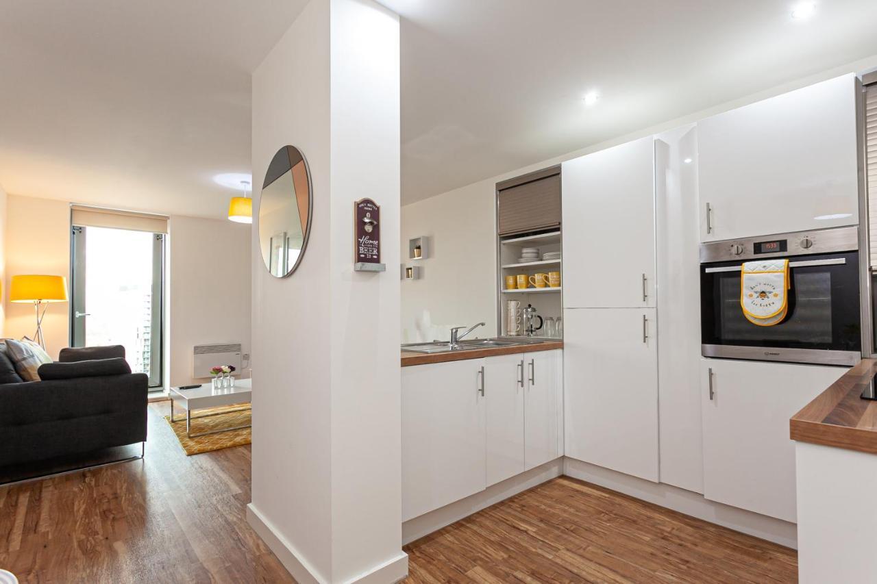 X1 Media City 3 Bedroomed Free Wifi & Free Parking *