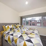 Beautiful Cozy Home With Free Parking