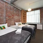 Mason Street Apartment Sleeps 16
