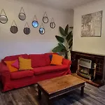 Budget 4 Bedroom House,Entire Place.Sleeps 10