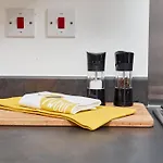 Stylish Central Manchester Apartment