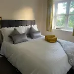 Lovely 3 Bed Short Stay