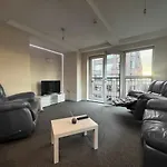 City View Spacious 2 Bed Apartment 2 Bathrooms