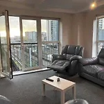 City View Spacious 2 Bed Apartment 2 Bathrooms