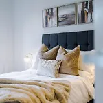 Stylish Ancoats 2-Bed Apartment