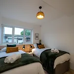 Exquisite 6 Bedroom Luxury Home Manchester
