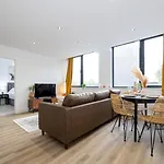 Pass The Keys Modern Luxury 1 Bed Apartment Free Parking