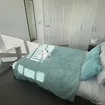 Lux Livin\' Apartments - Luxury 2 Bed Manchester Apartment With Free Parking