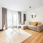 Luxurious Two-Bed Stay: Mcr