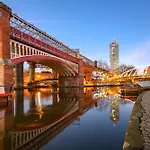 Manchester Serviced Accommodation Northernnightzzz - The Park