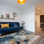 Stunning 2 Bed Flat 5Min To Old Trafford Stadium