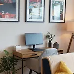 Fantastic 1 Bed Apartment Manchester - Sleeps 3