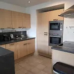 Delightful 2 Bedroom Apartment