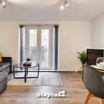 Stunning 2Bdr Super King Suite Near City Centre