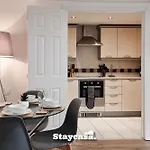 Stunning 2Bdr Super King Suite Near City Centre