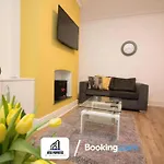 Modern 3 Bed Terraced House By Nyos Properties Short Lets & Serviced Accommodation Manchester With Free Wifi