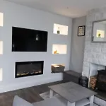 Carpe Diem Cottage - Stunning 4 Bed Bungalow With Games Table
