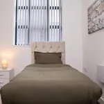 2Bd Cozy Retreat With Parking
