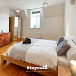 Carlton Co-Living - Private Room Self-Cater