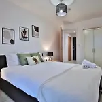 Modern 2 Bed, 2 Bath Apt With Ensuite By Avalora Short Lets & Serviced Accommodation Salford With Balcony, Near Tram Stop Salford Quays