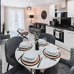 Ideal Lodgings Near Old Trafford