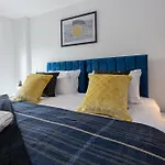 Stylish Apartment, Northern Quarter, Perfect For Groups Long Term Disc