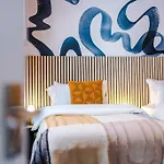 Modern 4-Bedroom In Manchester
