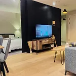 Cozy Corner 2Bedroom Apartments In Central Manchester