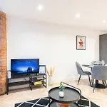 Modern 2 Bed Manchester Apartment Close To Etihad