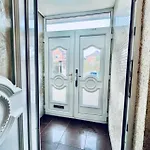 Manchester Sweet Home - Spacious 7Br House
