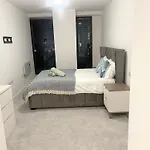 2 Bedroom Apartment Nq