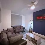 Spacious Home-Pooltable-Freeparking-10Guests