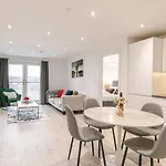 Cjay Luxury Apartment