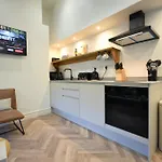 Cityescape - 2Br 2 Bath
