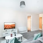Fabulous 2 Bedroom Manchester Apartment