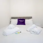 Pillo Rooms - Abbey Grove