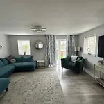 Waterside Mufc & Trafford Centre Townhouse 4 Bedroom Free Parking