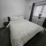 Entire Rental, Easy Reach To Etihad Stadium