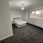 Modern 5 Bedroom House