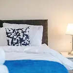 Cozy 3 Bed With Ps4 And Parking By Vista Stays Short Lets Manchester