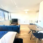 Up To 40 Percent Off Old Trafford Modern Apartment
