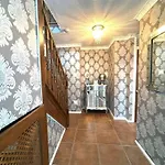 Boutique 3Bd Opposite Etihad & Coop - Free Parking - Pool Table
